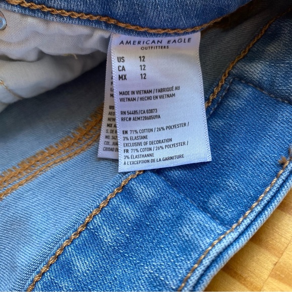 America Eagle High Waisted Blue Jean Shorts Size 12 - Picture 4 of 4